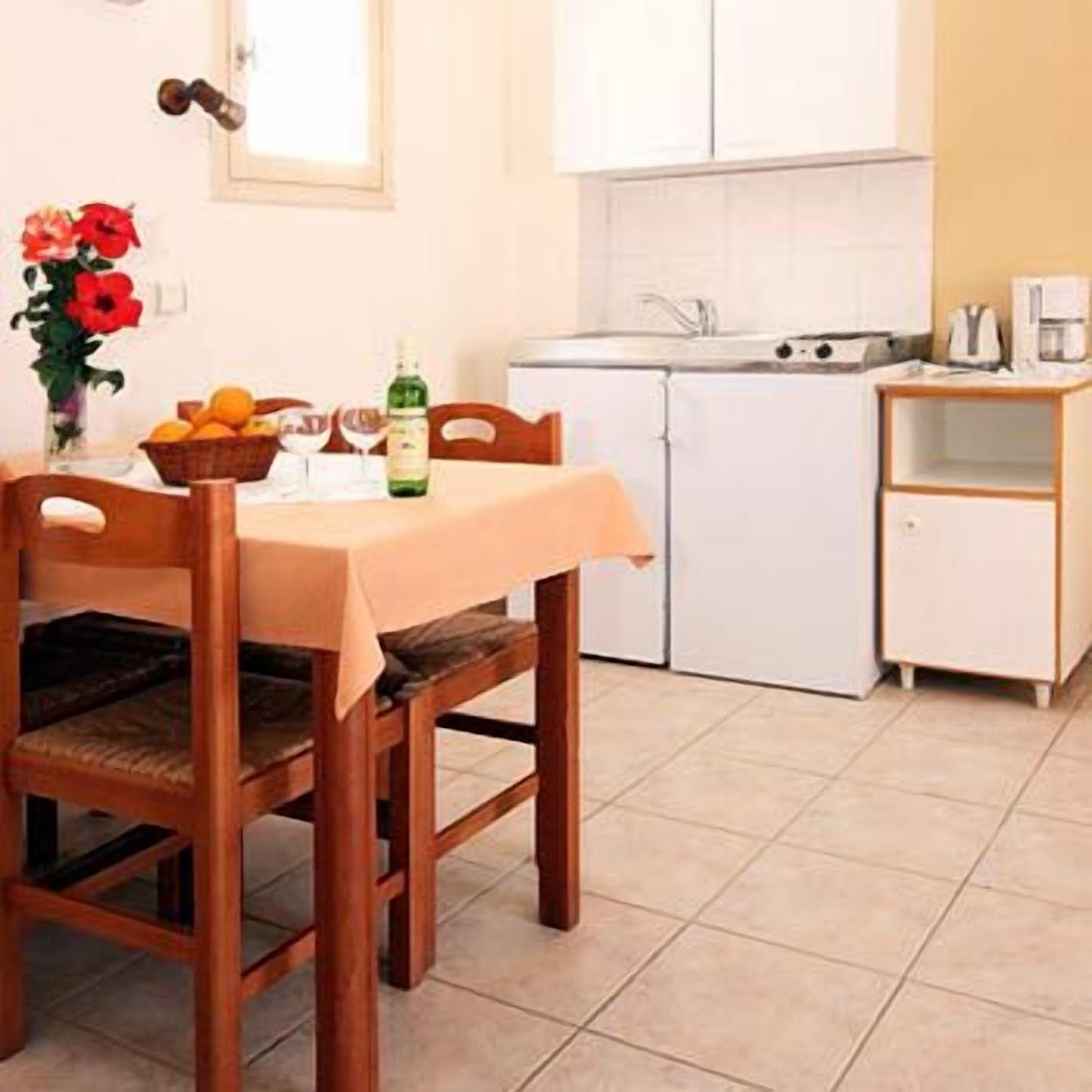Uzenie All Suites Boutique Resort (Adults Only) Adelianos Kampos Eksteriør bilde